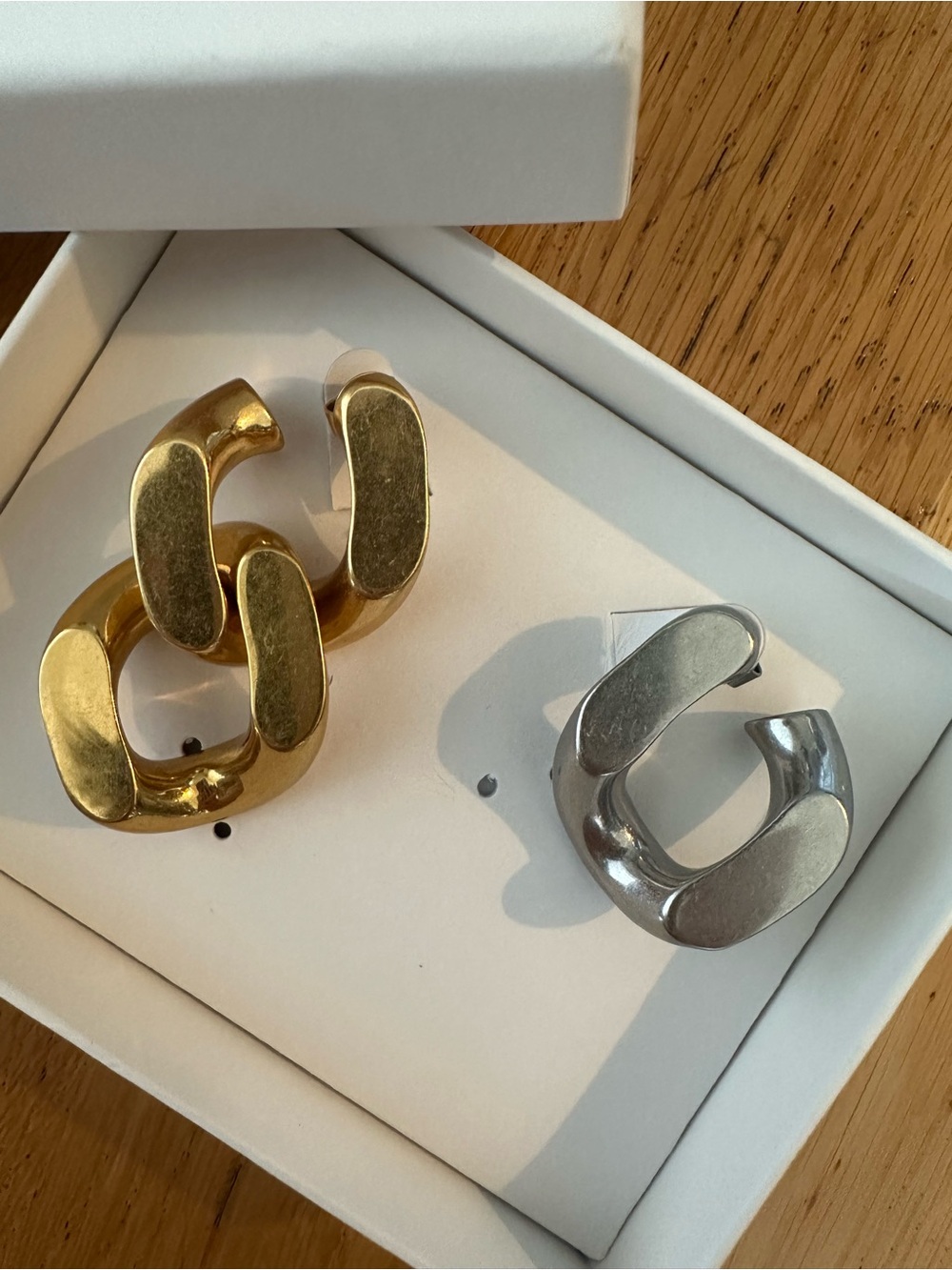 Stella McCartney x H&M two tone earrings - Picture 3 of 8